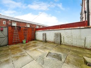 Rear yard- click for photo gallery